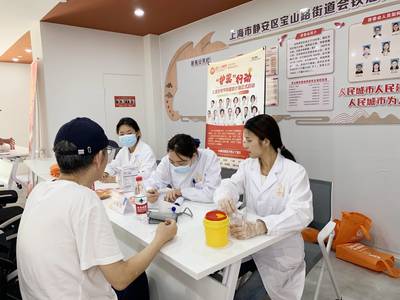 上海六一兒童醫院寶山路街道便民服務活動 健康咨詢暖人心